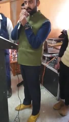 राजकीय महाविद्यालय तीसा NSUI फ्रेशर पार्टी में छात्रों को संबोधन करते हुए ।
जयNSUI #NSUI #AvinashGoguSharma﻿