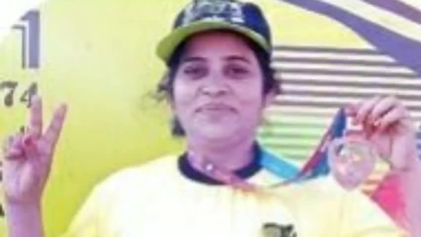 मझोली: मंझौली की विनीता डबरे में तैराकी सीख कर बनी स्विमिंग की नेशनल खिलाड़ी, मलेशिया में जीता पदक #publicsalutewomen