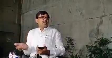 आज हरियाणा में BJP+JJP की गठबंधन सरकार के खिलाफ उनके ही विधायक खड़े हो गए है।
#कृषि_कानून
#अविश्वास_प्रस्ताव