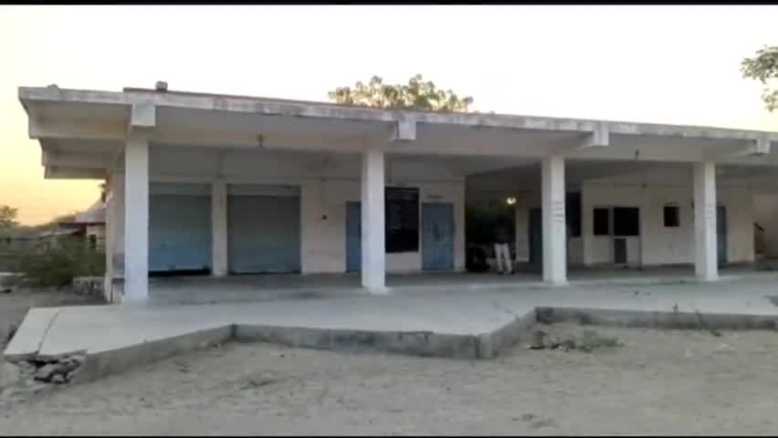 चौहटन: चौहटन कस्बे में पिछले 13 साल से रोडवेज का नया बस स्टैंड उपयोग में नहीं आया, नहीं होता है बसों का ठहराव #जन_समस्या