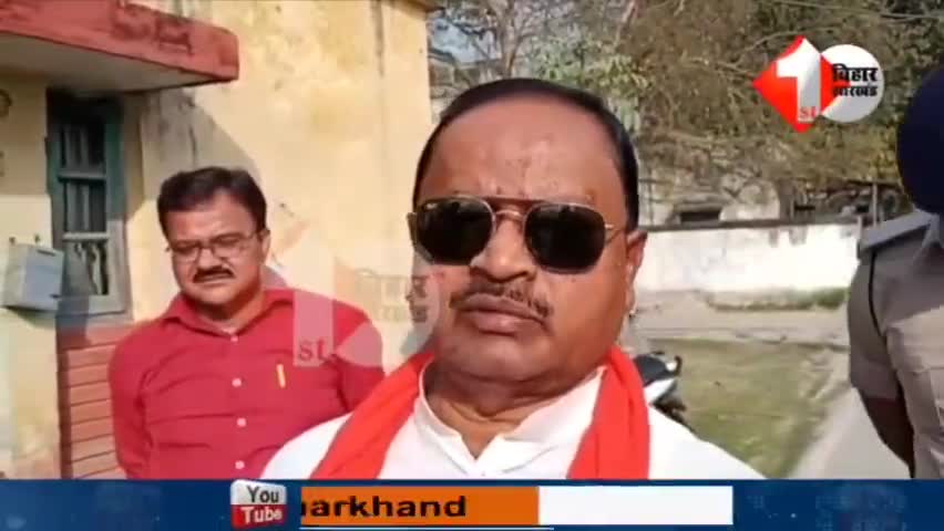 इस आदमी को इतना भी नहीं पता है कि बनिया अगर चाह ले तो इसको कहां-कहां से ठोकेगा, यह सोच भी नहीं सकता
#publicnews #JduMla