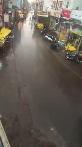 खुजनेर: ﻿नगर #खुजनेर में हुई बेमौसम तेज﻿ बारिश