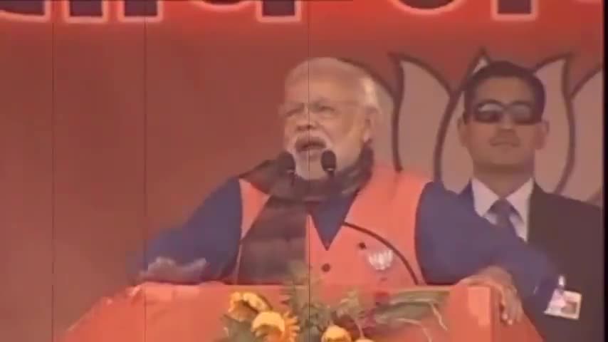 ज़ुमले नहीं रोज़गार चाहिए; छात्रों को उनका अधिकार चाहिए।

#StudentsWantJobs