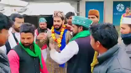 जब उठाने वाला मेरा अल्लाह हैं 
तो क्या फर्क परता है गिराने वाला कौन है .
#काशिफ़_अंसारी #ज़िला_अध्यक्ष_ youth
#सीतापुर
