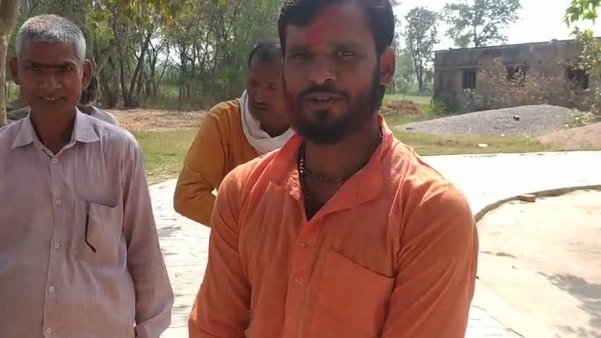 हैदरगढ़: कल दिनांक 11 मार्च को खैरा कनकू मे #कलश यात्रा निकाल कर हंसवा पुर धाम से जल भरा गया. लोगों मे दिखा उत्साह ।