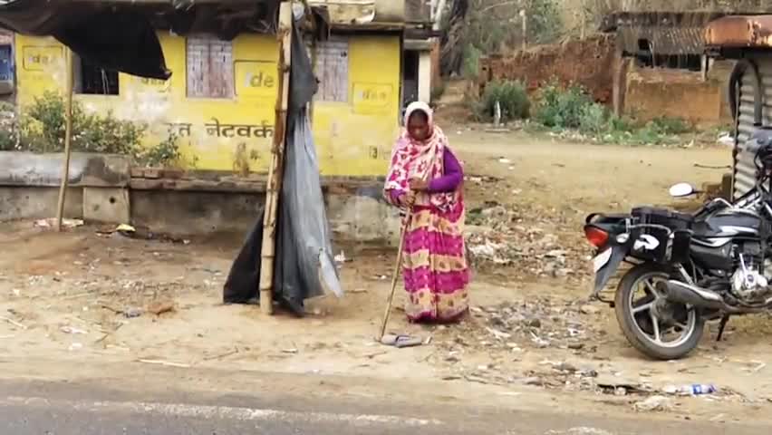 गाण्डेय: गांडेय ब्लॉक में विधवा पेंशन में आधार लिंक गड़बड़ी का मामला हुआ उजागर।
#विधवा पेंसन।