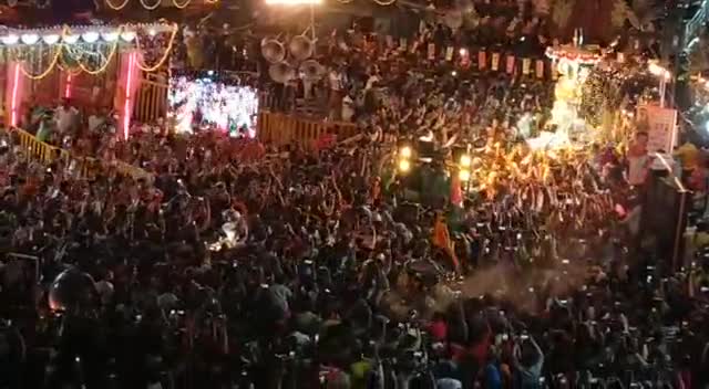 टीकमगढ़: टीकमगढ़ मध्य प्रदेश के कुंडेश्वर धाम मैं धूमधाम से मनाई शिवरात्रि
#tikamgarh 
#tikamgarh_news 
#tikamgarhnews