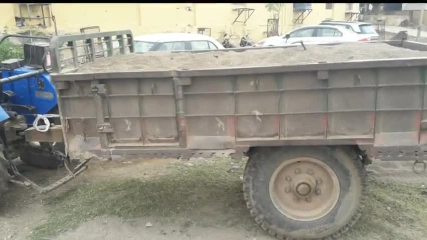 केशोरायपाटन: कापरेन पुलिस ने रोटेदा रोड पर कार्रवाई करते हुए अवैध बजरी खनन कर परिवहन करते हुए ट्रैक्टर-ट्रॉली को किया जब्त #अवैध_खनन