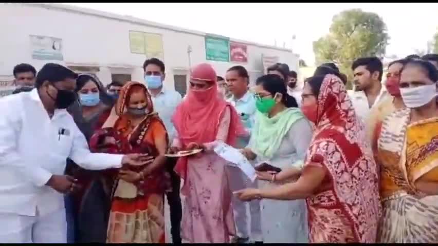 नोहर: सवेरा सेवा संस्थान ने नोहर में किया नए प्रोजेक्ट का शुभारंभ, नवजात बेटी को किन्नर के हाथों दिया गया चांदी का सिक्का #पहल