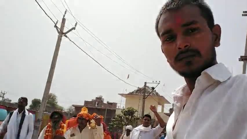 कुदरा : प्रखंड #लालापुर #श्री_लक्ष्मी_नारायण_महायज्ञ #भैसौला_गांव में #जल_भरी_किया गया #डिहरा_नदी से