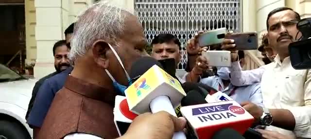 #hamareadhikarnews #jitan ram manjhi kya कुछ कह रहे है। इस वीडियो में सुनिए#bjp #public ईबीएल#corona #cmbihar िहार#pmmoद