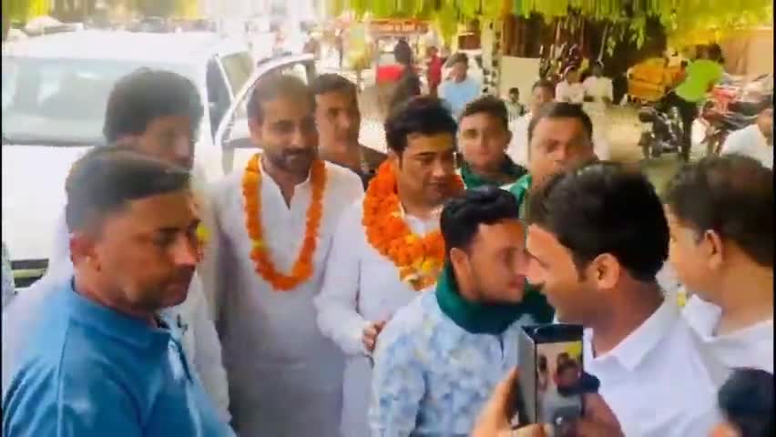 धनौरा: इंदिरा चौक पर युवा राष्ट्रीय अध्यक्ष वसीम रजा का गजरौला कार्यकर्ताओं ने किया भव्य स्वागत भाजपा पर साधा #निशाना