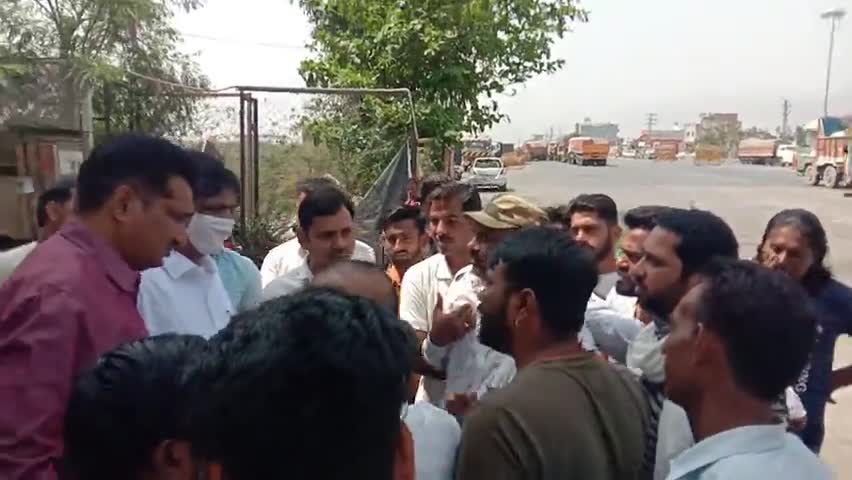 स्वरूपगंज टोल प्लाजा टोल टैक्स फ्री करने के लिए  ﻿#स्वरूपगंज टोल प्लाजा
