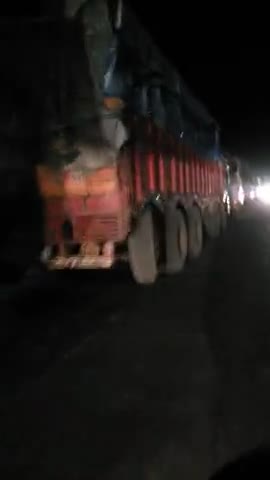 सरिया: #सरिया फाटक का स्थिति दिन-रात यही रहता है यहां के विधायक और सांसद सब मौन है चुनाव आते ही सब लंबा-लंबा जुमलेबाजी
