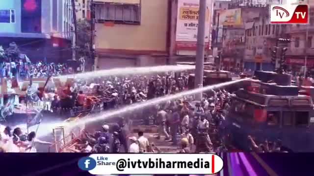 हिटलरशाही और गुंडागर्दी की ये सरकार!
नही चलेगी अबकी बार!
#Tejashwi_WithYouth🙏😢🙏
