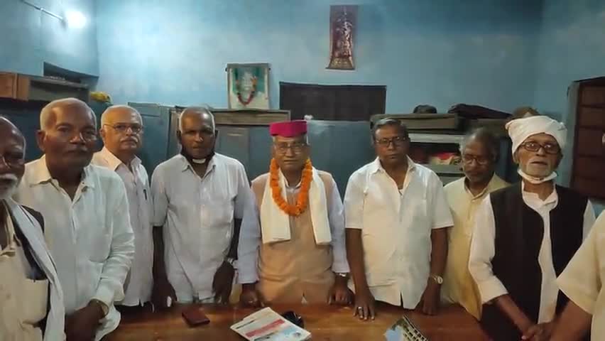 साहित्य अकादमी पुरस्कार के लिए चयनित डॉ.(प्रो.) कमलकांत झा को जयनगर के आर्यकुमार पुस्तकालय में किया गया सम्मानित। #SSY
