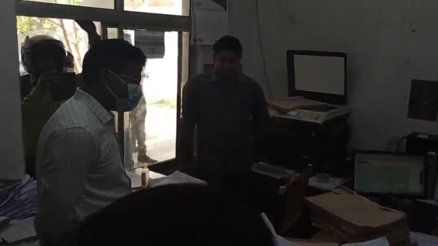 #सिंगरौली #कलेक्टर का नकल साखा में #छापा