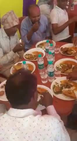 अम्बातरी पंचायत ग्राम सवारचक मे #होली_मिलन समारोह में भावी मुखिया उम्मीदवार हुस्न बनो अजमत अली जी आवास पर शामिल हुऐ