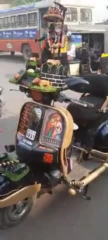 करोड़ो लोग देख रहे हैं।
क्षत्रपति शिवा जी महाराज के इस दीवाने को।
आखिर क्या है आप भी देखें।
#लोकप्रियता
#दीवानगी
#आत्तमीय