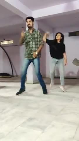 इस गाने को सुनके आपकी यादे ताजा हो जाएंगी क्योंकि आप भी कभी थिरके होंगे इस गाने पर। #dance #dancemove #dancevideo