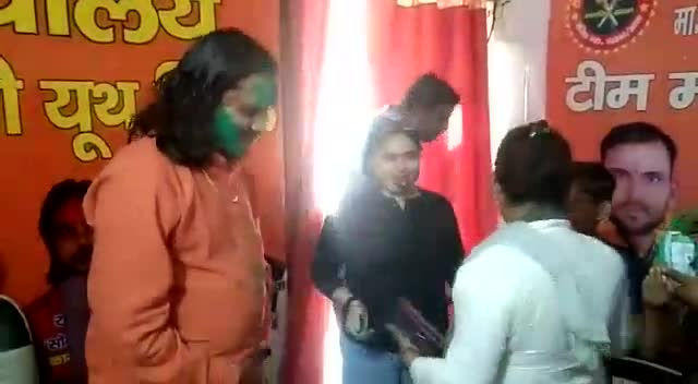 बरेली: टीम मोदी यूथ ब्रिगेड के कार्यकर्ताओं ने बड़े धूमधाम से कार्यालय पर मनाई होली..
#narendremodi
#amitshah