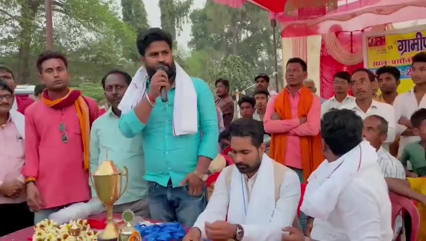 बेतिया: बकवा चंद्रौल पंचायत मे आयोजित परसौनी फिल्ड मे फुटबॉल टूर्नामेंट के फाइनल मुकाबले में शिरकत किया, #newsodisha24