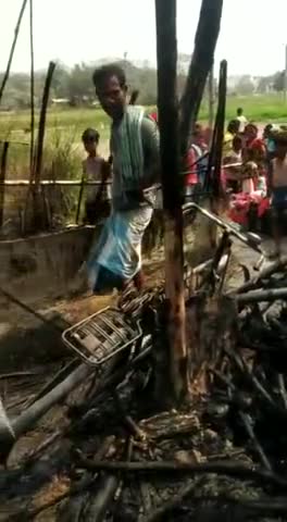 अपने पंचायत में एक भी घटना हुई थी तब मुझे मारा हाथा दृश्य निशब्द हूं मैं सबके लिए
#shamimnagwara #najiyakhatoon