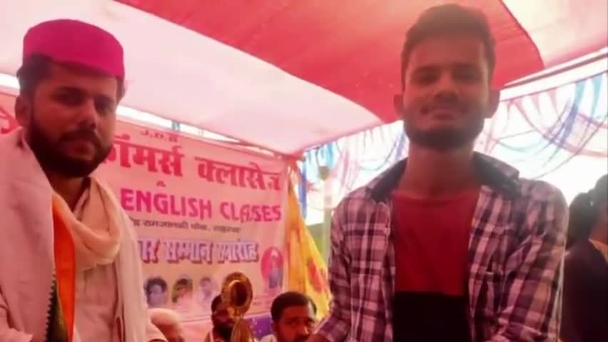 सुरेश कॉमर्स क्लासेस के द्वारा बेहतर अंक लाने वाले विद्यार्थीयो को किया गया सम्मानित।
#मधवापुर#Saharghat