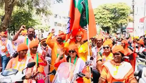 “बाइक रैली” के माध्यम से तमिलनाडु में लोगों से भाजपा को वोट देने की अपील करी। 
#RubyPhogatYadav
#SouthDelhiLokSabha
#दक्षिणदिल्ली #लोकसभा
#रूबीफोगाटयादव