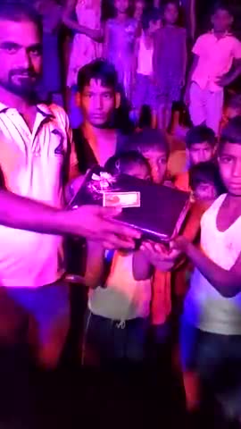 औरंगाबाद: Arvind kr Yadav distributed price मटका फोड़ने वाले in village Kashibigha
#pks_motivational_speaker_and_life_coach 
🙏🙏
