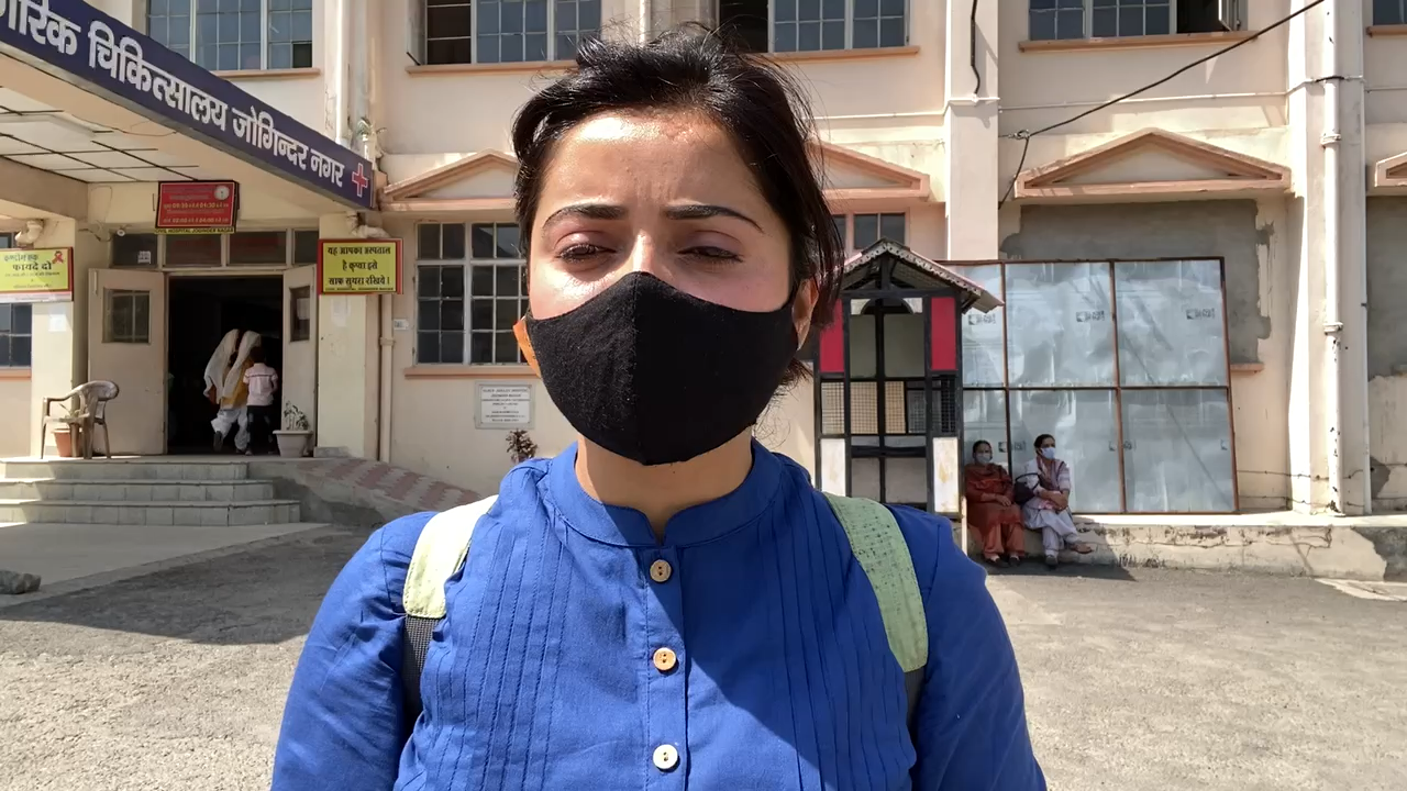 जोगिंदर नगर: चौंतड़ा(बजगर पूल) के पास कार ओर बाइक की टक्कर
आज 9:30am के आसपास हुई दुर्घटना #jogindernagar #Mandi #chountra