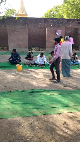 नरवल: #जिलापंचायत चुनाव प्रत्याशी आशा रावत ने  तिलसहरी बुजुर्ग में किया जनसंपर्क