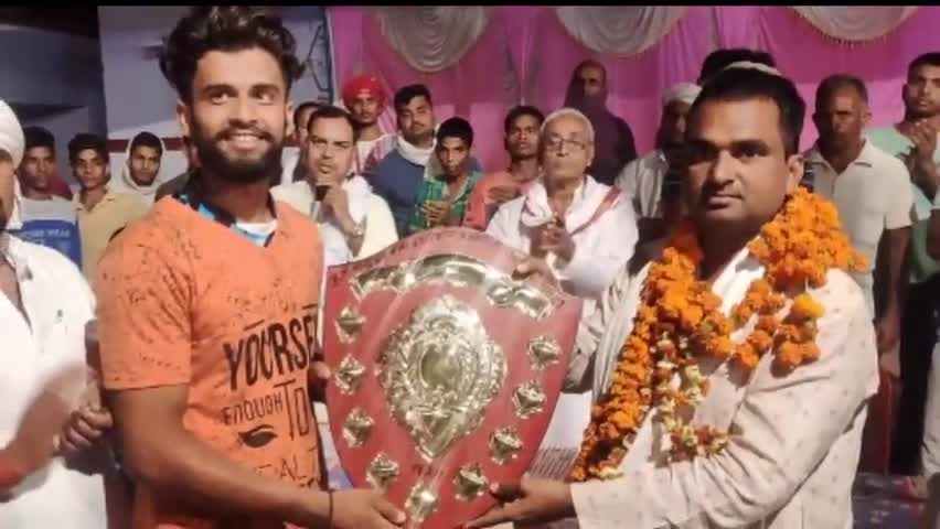 सेवराई: नगदिलपुर में बक्सु बाबा स्पोर्टिंग क्लब द्वारा बॉलीबॉल प्रतियोगिता का हुआ आयोजन, मेजबान टीम ने जीता मैच #वॉलीबॉल
