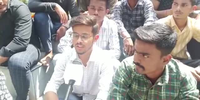 दिनांक 23 मार्च को शहीद दिवस पर वीर क्रांतिकारी भगत सिंह,सुखदेव और राजगुरु जी को नमन किया व अपने विचार रखे।
#LatePost
