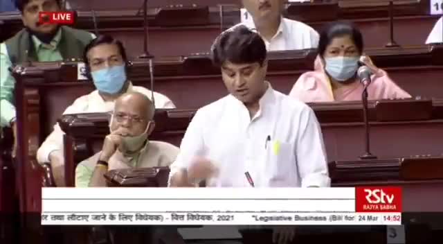 माननीय ज्योतिराज सिंधिया जी का पार्लियामेंट में अभिवादन. #scindia #jyotiraditya_scindia #bjp #publicapp #madhyapradesh