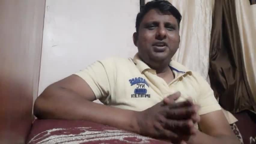 हमारे देश में कोरोना नेताओं के हिसाब से चलता है 
साथ ही नेताजी  हमारी सरकारी कंपनियों को भी बेचने जा रहे है #नमो नमो