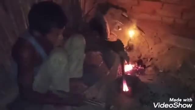 हरलाखी: दोनों पैर से विकलांग होने के बावजूद भी परिवार की सेवा में सदैव तत्पर रहते हैं 

##असहाय निर्धन गरीब लोगों की मदद करें #