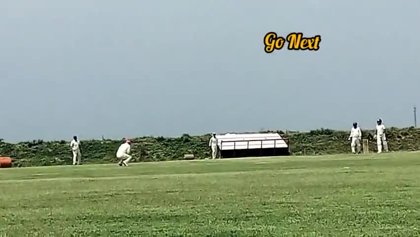 पूर्णिया पूर्व: जिला क्रिकेट संघ के सौजन्य से पहला सेमी फाइनल मैच #Sunshine#club Vs #Madhubani #vijad के बीच मैच खेला जा रहा है