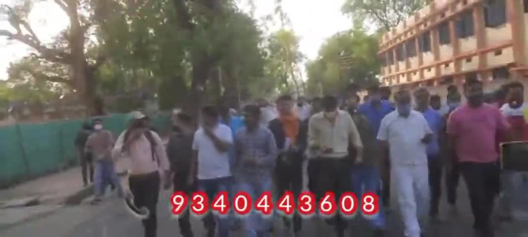 तीन सूत्रीय मांग को लेकर मजदूर यूनियन ने सौपा ज्ञापन 
#rehli #corona #majdoor #gyapan #cmmadhayapradesh