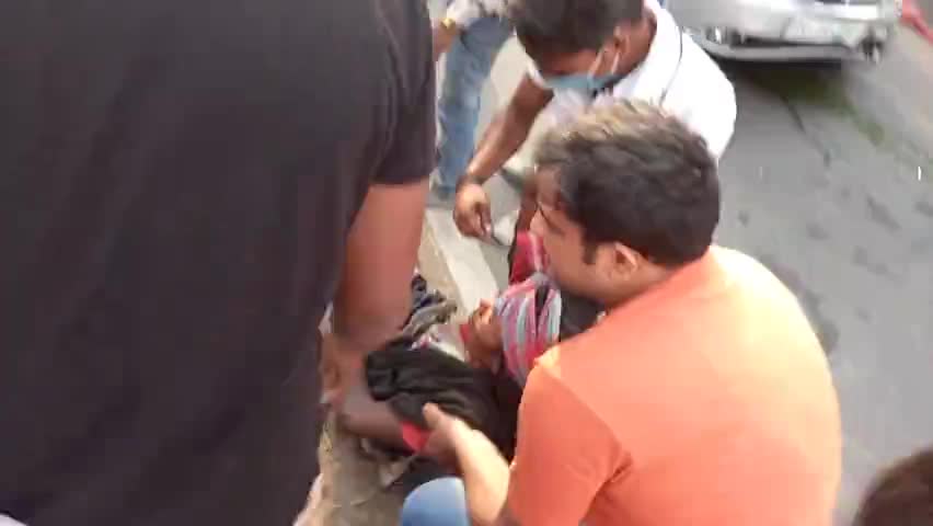 धनबाद/केंदुआडीह: स्टील गेट गोविंदपुर मुख्य मार्ग में कल हुई थी कार और टेंपो में जोरदार टक्कर#newrkr72