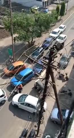 हुज़ूर: Containment zone Mandakani colony kolar morning rushhh
#covid19 #lockdown2021 ##bansalnews #mp03.in