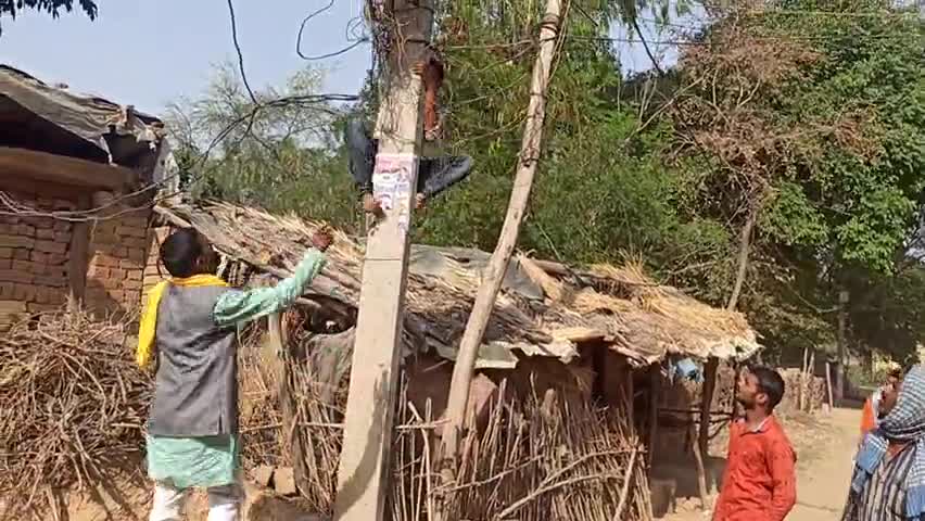 बिसंडा: वार्ड नं28 जिलापंचायत के जनसंपर्क के दौरान ग्राम #कैरी में विद्दुत की समस्याओं को तत्काल समाधान करवाया पीसी पटेल