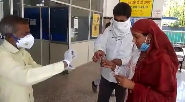 #sanchi #सांची में माली हल्केराम की कोरोना सेंपल कलेक्ट करने की ड्यूटी लगा दी गई