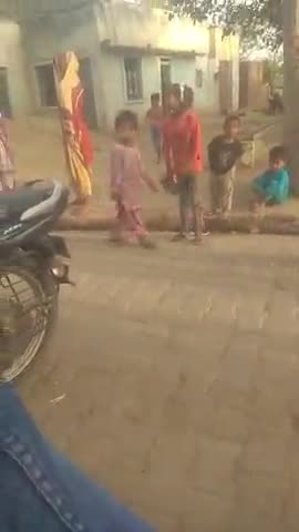 नदबई: बरोलीरान में गणगौर डालकर आती छोटी छोटी बालिका #गणगौर