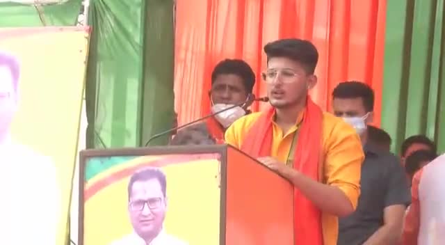 स्व. सुरेंद्र सिंह जीना जी के सुपुत्र प्रतीक जीना की सल्ट वासियों से मार्मिक अपील।
#salt #bjp4uttarakhand #BJP4UK
Mahesh