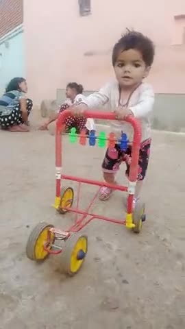 हसती हू प्यारी परी ( गुडिया)
शाम के समय  मस्ती करते हुए

#बिकौरा