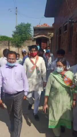 वार्ड न०4 से भाजपा समर्थित प्रत्याशी डॉ० #drneerajsaini जी के समर्थन में चुनाव प्रचार करते हुये जिला मंत्री #पीयुष_सैनी