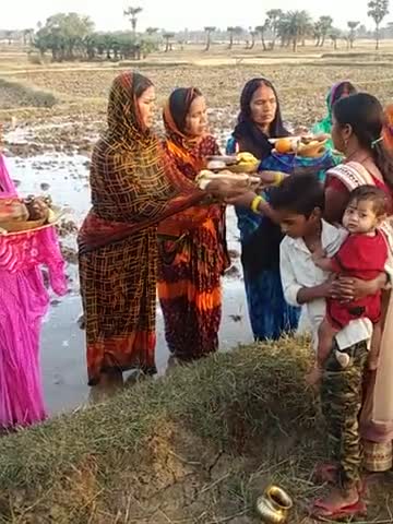 फतेहपुर: ftehpur parkhnd saliya kala tola rajaramchak ke chat puja #रात्रि_कर्फ्यू