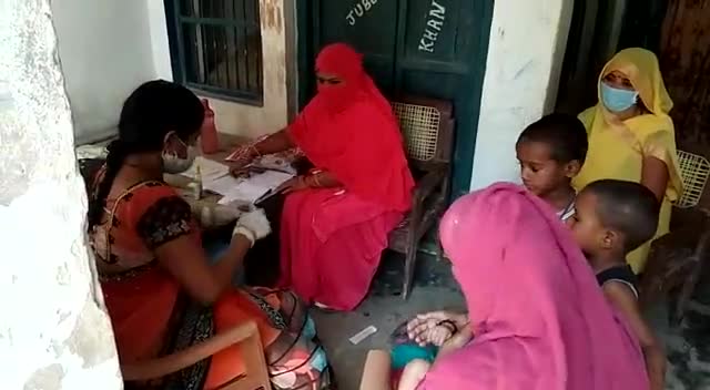 संपूर्ण VHND टीकाकरण अभियान के तहत आंगनबाड़ी केंद्र पर लगाया गया टीका। #आंगनबाड़ी_केंद्र #टिकाकरण