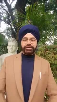 #चौकीदार सिर्फ चोर नही महाचोर हैं, जो अपने मालिक अम्बानी अडाणी को देश लुटा रहा है, व अरबो खरबो के कर्ज माफ कर रहा है।